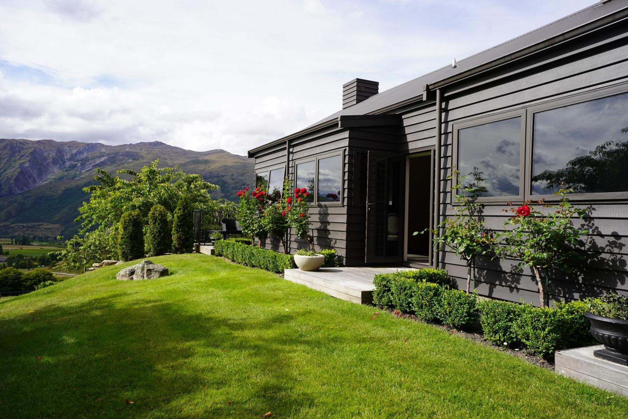 Mt Rosa Lodge Boutique Vineyard Accommodation Wanaka Exteriér fotografie